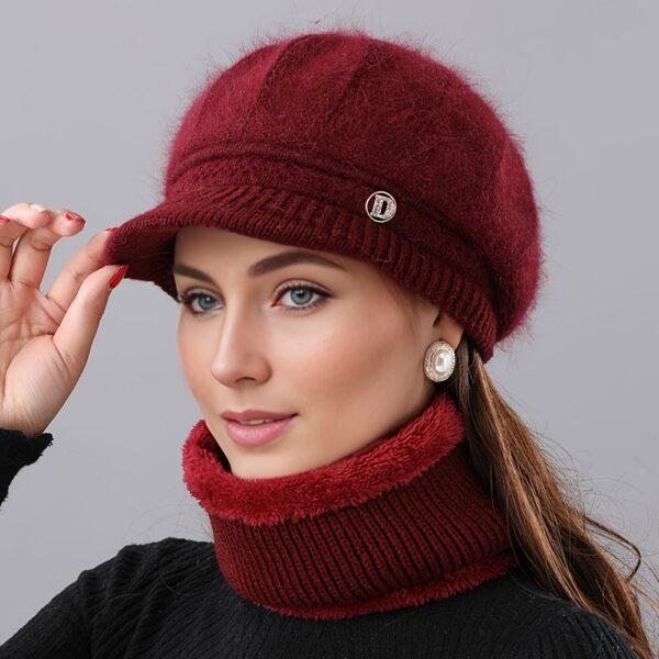 The Newness Cozy Escape Winter Warm Set: a stylish and cozy outfit perfect for holiday outings and cold-weather adventures. Model showcases the chic design and warm fabrics.