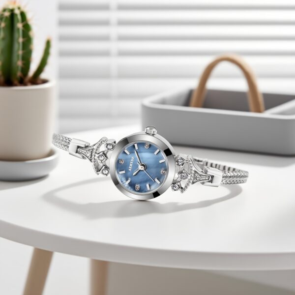 Newness Celestial Dusk Women's Chain Bracelet Watch: A stunning chain bracelet watch with a sophisticated design, perfect for any occasion.