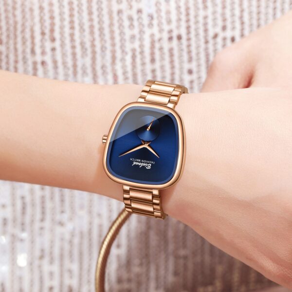 Newness Azure Dream Luxury Quartz Watch: Chic and sophisticated everyday watch.