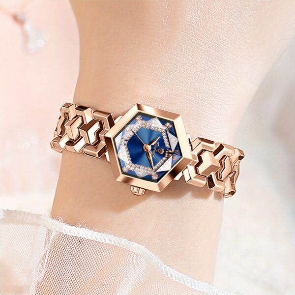 Newness Celestial Dusk Women's Rose Gold Watch: A sophisticated rose gold watch, perfect for any occasion.