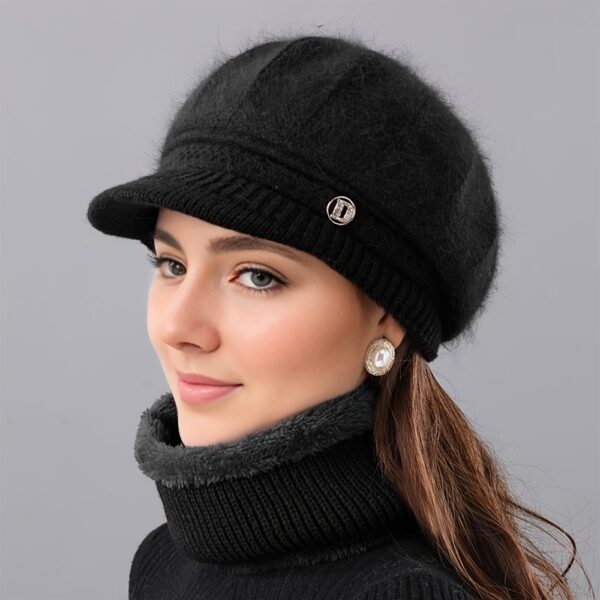 The Newness Cozy Escape Winter Warm Set: a stylish and cozy outfit perfect for holiday outings and cold-weather adventures. Model showcases the chic design and warm fabrics.