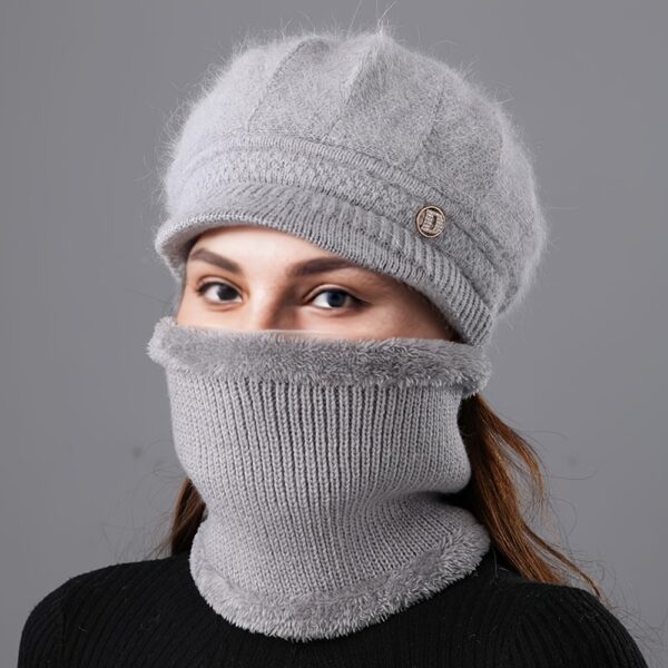 The Newness Cozy Escape Winter Warm Set: a stylish and cozy outfit perfect for holiday outings and cold-weather adventures. Model showcases the chic design and warm fabrics.