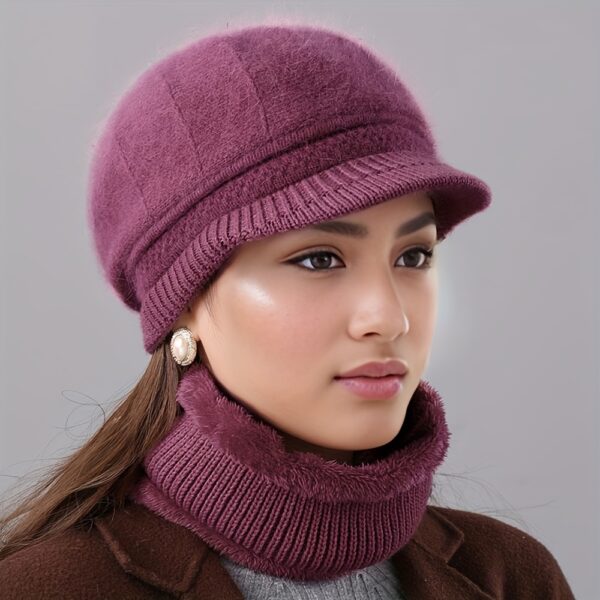 The Newness Cozy Escape Winter Warm Set: a stylish and cozy outfit perfect for holiday outings and cold-weather adventures. Model showcases the chic design and warm fabrics.