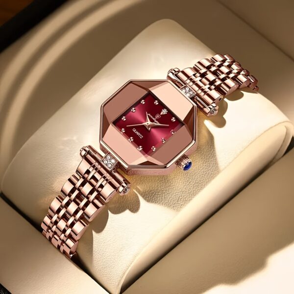 Newness Celestial Dusk Glamorous Quartz Watch: A close-up showcasing its elegant design and shimmering details.