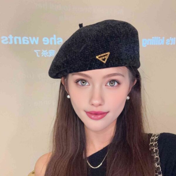 The Parisian Winter Beret Hat by Newness in a rich burgundy color, styled effortlessly with a classic autumn outfit.
