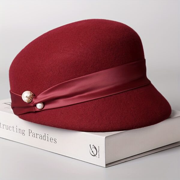 Newness Parisian Promenade Pearl Felt Hat in luxurious wool, showcasing its elegant vintage design and pearl detailing.