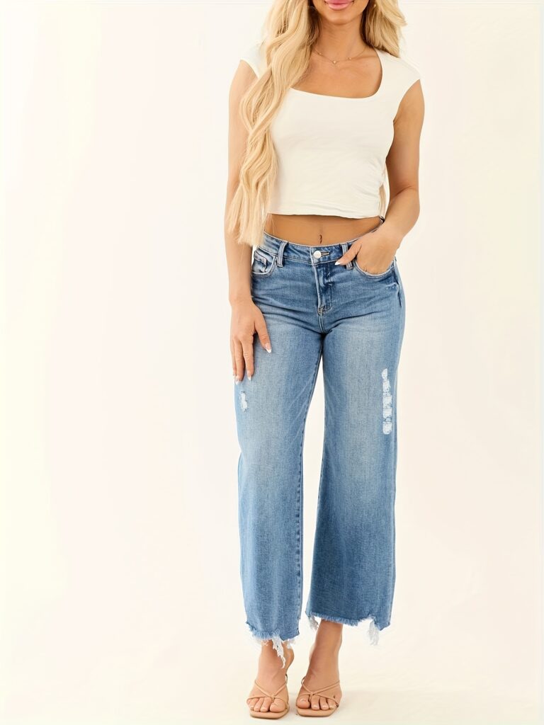 Newness Effortless Chic Straight Leg Jeans: A versatile pair of straight-leg jeans in a flattering, comfortable fit. Perfect for any occasion.