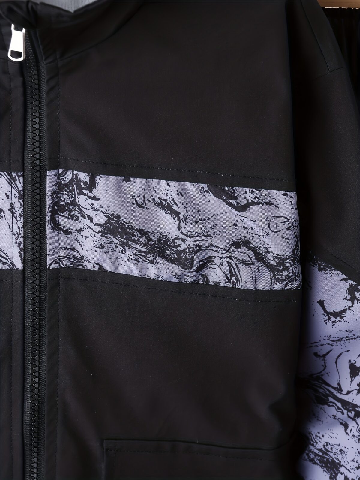 Stylish boys geometric tracksuit set in trendy print perfect for spring and fall outdoor adventures Offers warmth and breathability