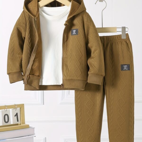 Stylish and comfortable Cozy Champ Boys Casual Sweatshirt and Pants Set perfect for autumn and winter A trendy outfit for boys featuring a soft sweatshirt and matching pants