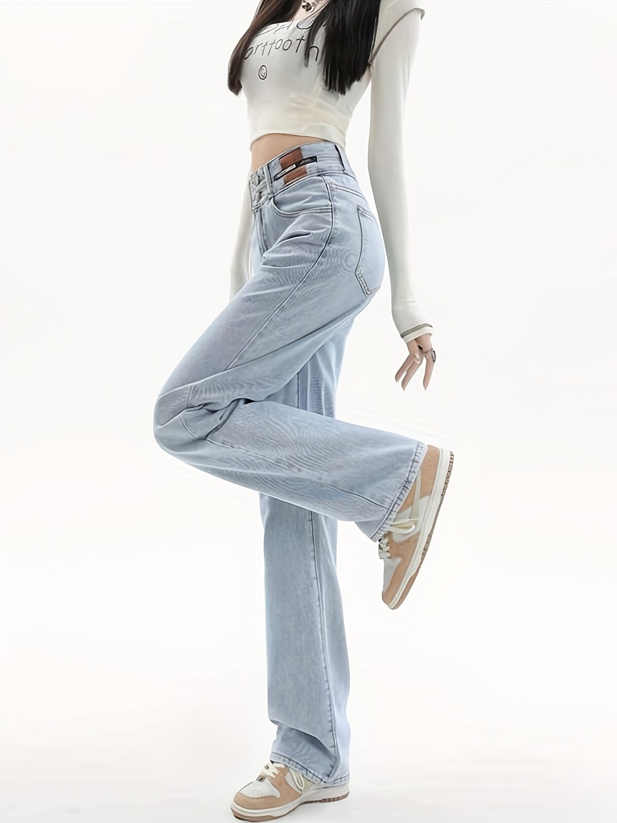 Newness Dubai Nights High Waist Straight Jeans Premium denim jeans in a chic modern straight leg style featuring a flattering high waist