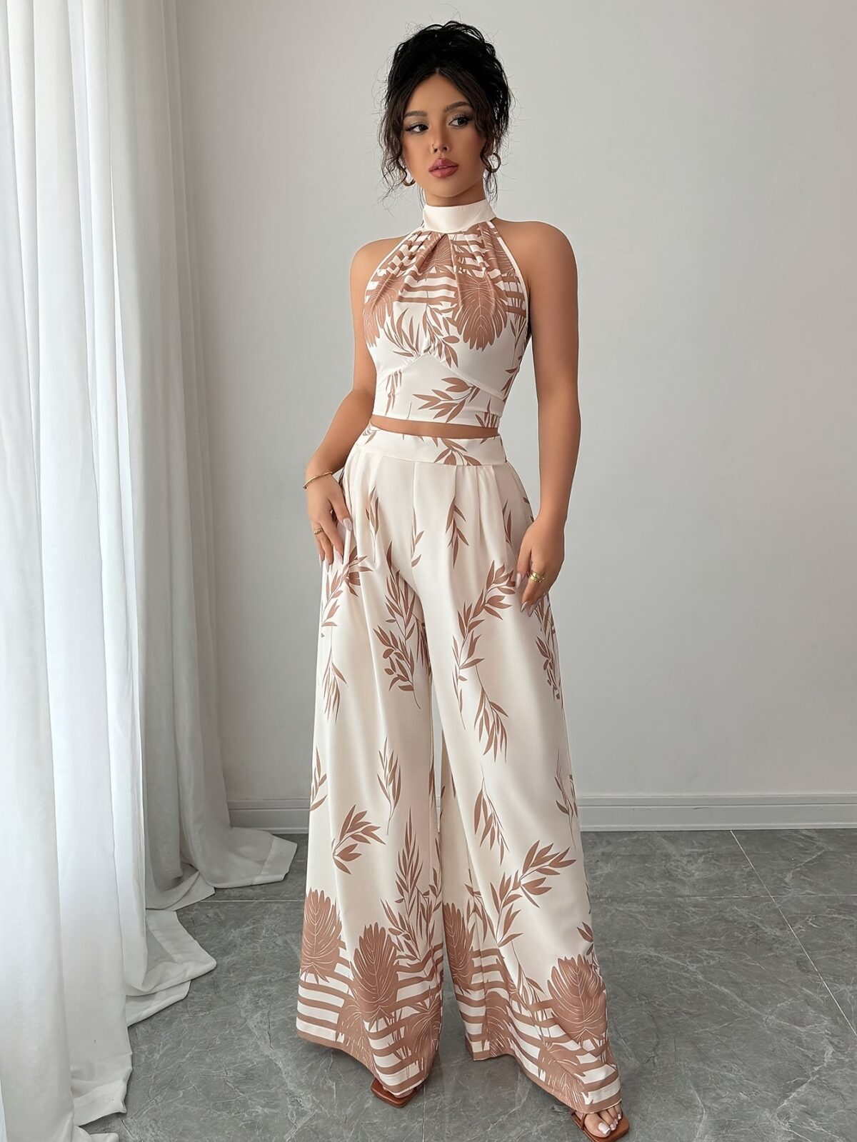 Effortlessly chic Casablanca Printed Resort Set from Newness perfect for your next getaway This two piece set features a vibrant print and relaxed fit