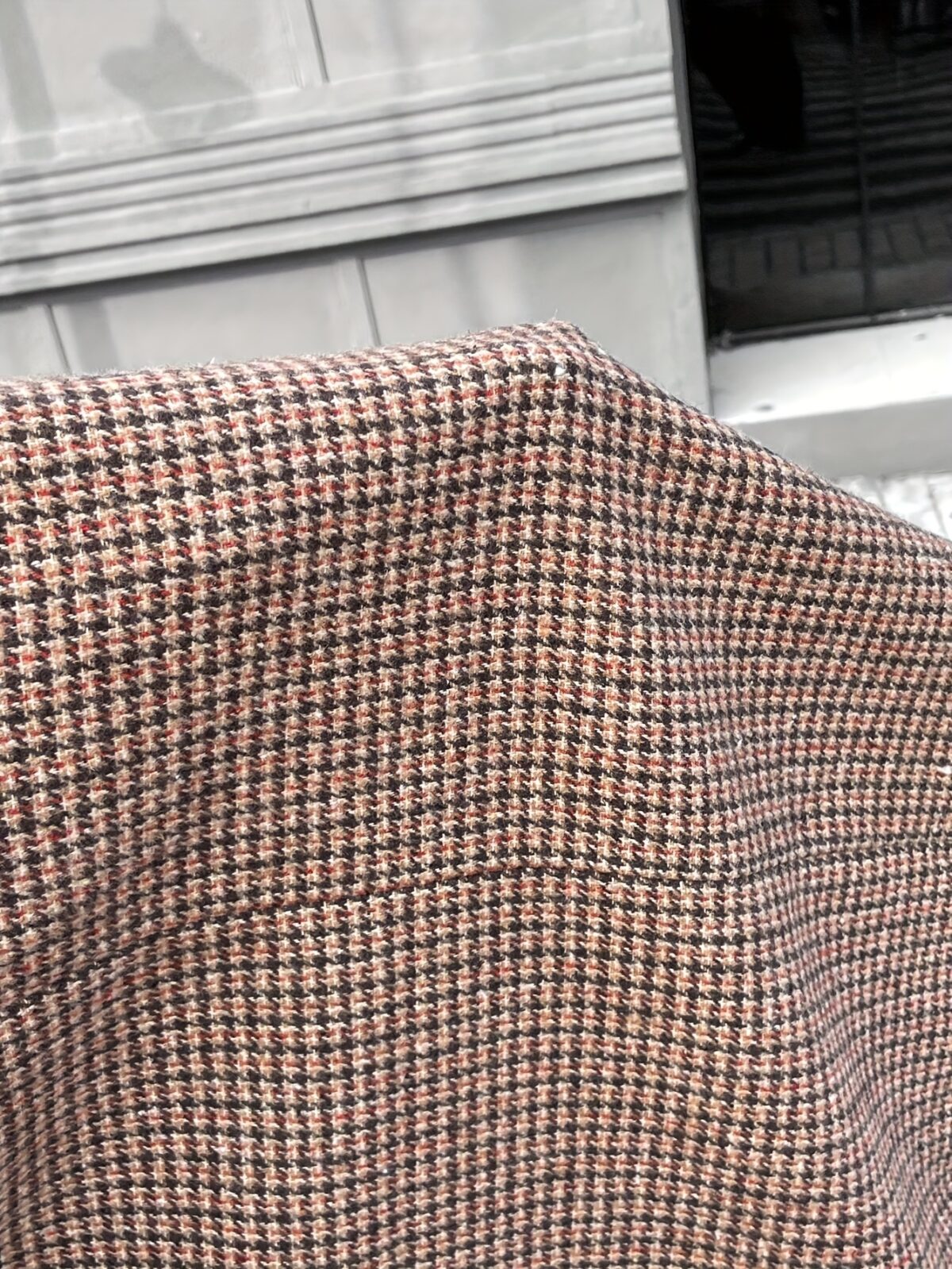 Newness City Chic Houndstooth Sleeveless Suit Jacket A stylish houndstooth sleeveless jacket perfect for layering over dresses or blouses during FallWinter Versatile and chic