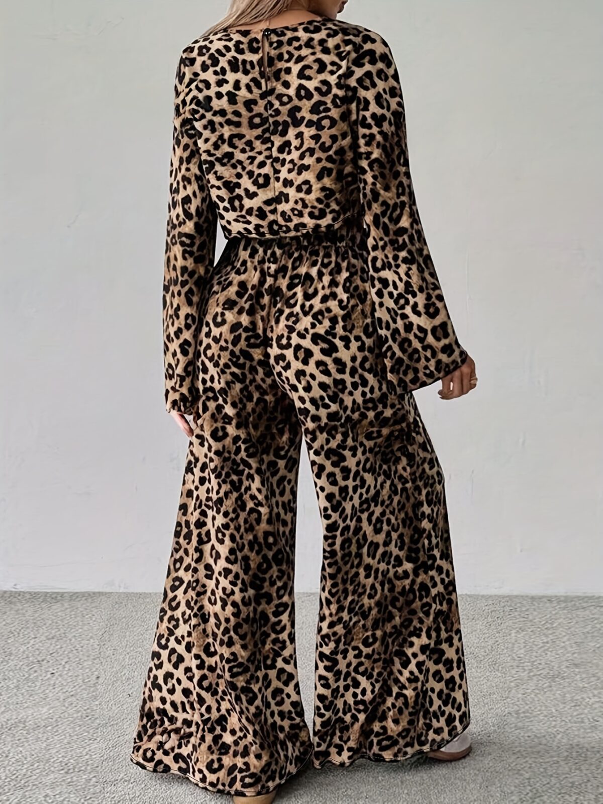 Sizzle in the Newness Dubai Nights Leopard Print Outfit a stunning springsummer ensemble featuring a chic leopard print Perfect for those warm nights