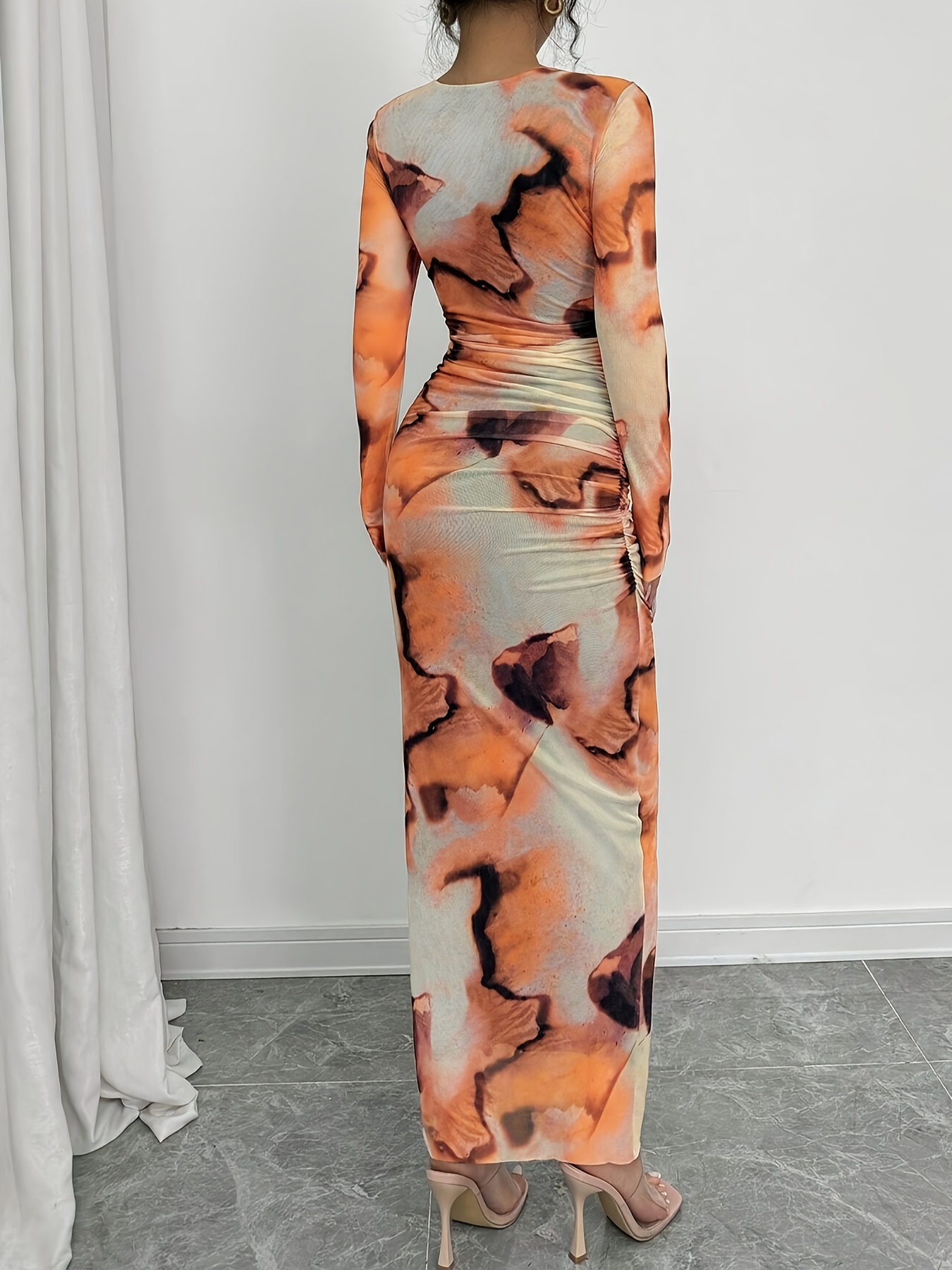 Elegant Gradient Long Sleeve Bodycon Dress for Women - Stretchy Polyester Blend, Round Neck, Form-Fitting Silhouette, Perfect for Spring/Summer, Formal or Casual Occasions, Casual Elegant Dress | Formfitting Dress | Polyester Blend Dress