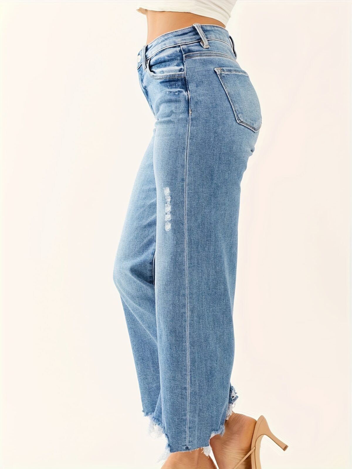 Newness Effortless Chic Straight Leg Jeans A versatile pair of straight leg jeans in a flattering comfortable fit Perfect for any occasion