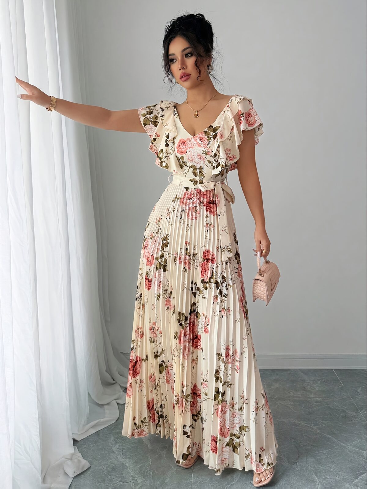 Effortlessly chic Newness Casablanca Floral Print Dress perfect for any occasion