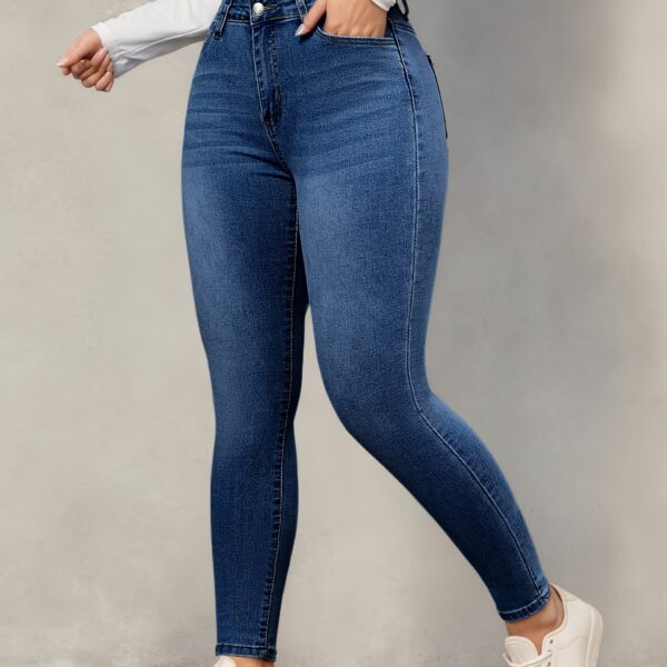 Newness Effortless Chic Skinny Stretch Jeans A flattering pair of dark wash skinny jeans