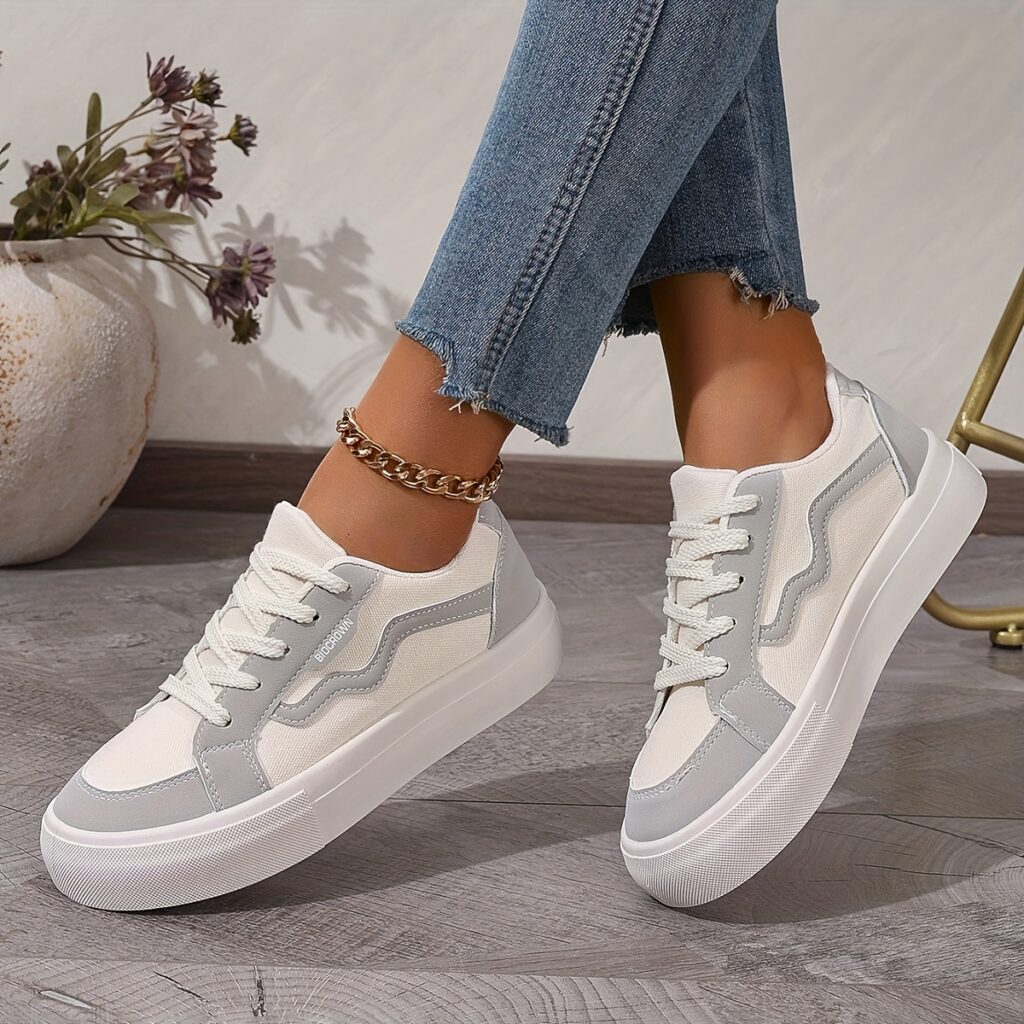 Newness Cityscape Breeze Women's Casual Sneakers in a stylish and comfortable design, perfect for everyday wear.
