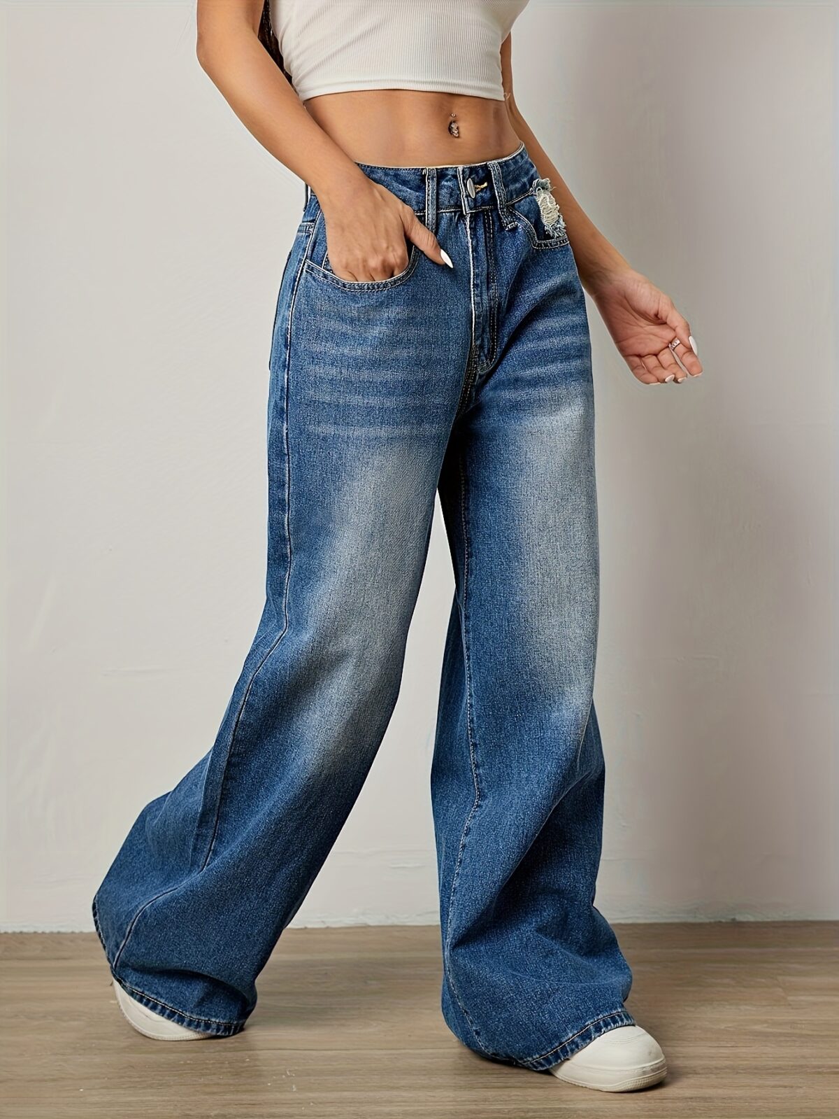 Newness Effortless Chic Womens Straight Leg Jeans A versatile pair of straight leg jeans perfect for any occasion Shown in a flattering comfortable fit