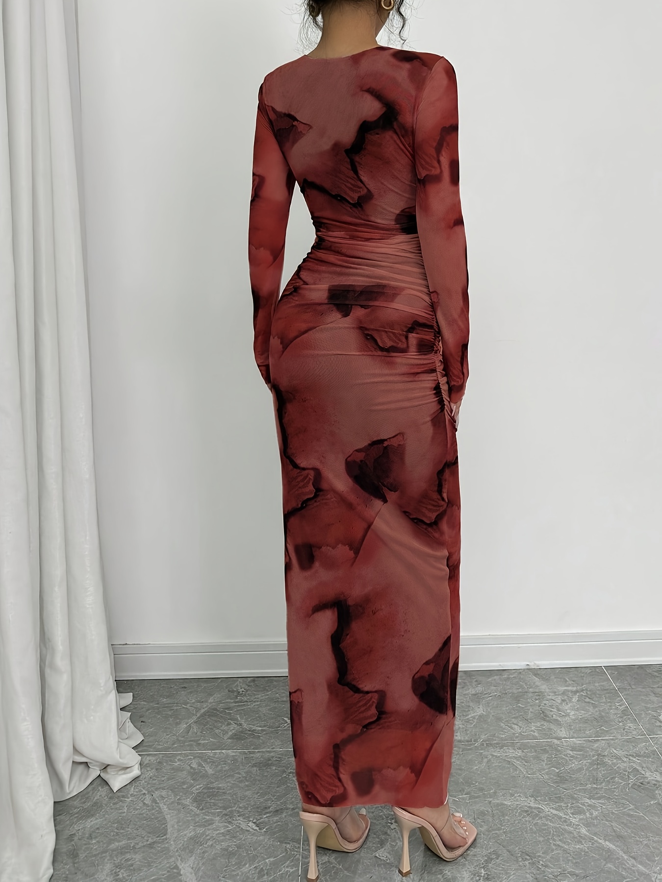 Elegant Gradient Long Sleeve Bodycon Dress for Women - Stretchy Polyester Blend, Round Neck, Form-Fitting Silhouette, Perfect for Spring/Summer, Formal or Casual Occasions, Casual Elegant Dress | Formfitting Dress | Polyester Blend Dress