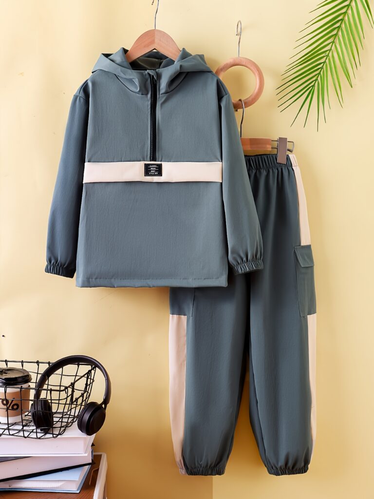 Stylish boys' zip-up hoodie and windbreaker set in durable polyester. Perfect for back-to-school, featuring a casual design and playful letter details.