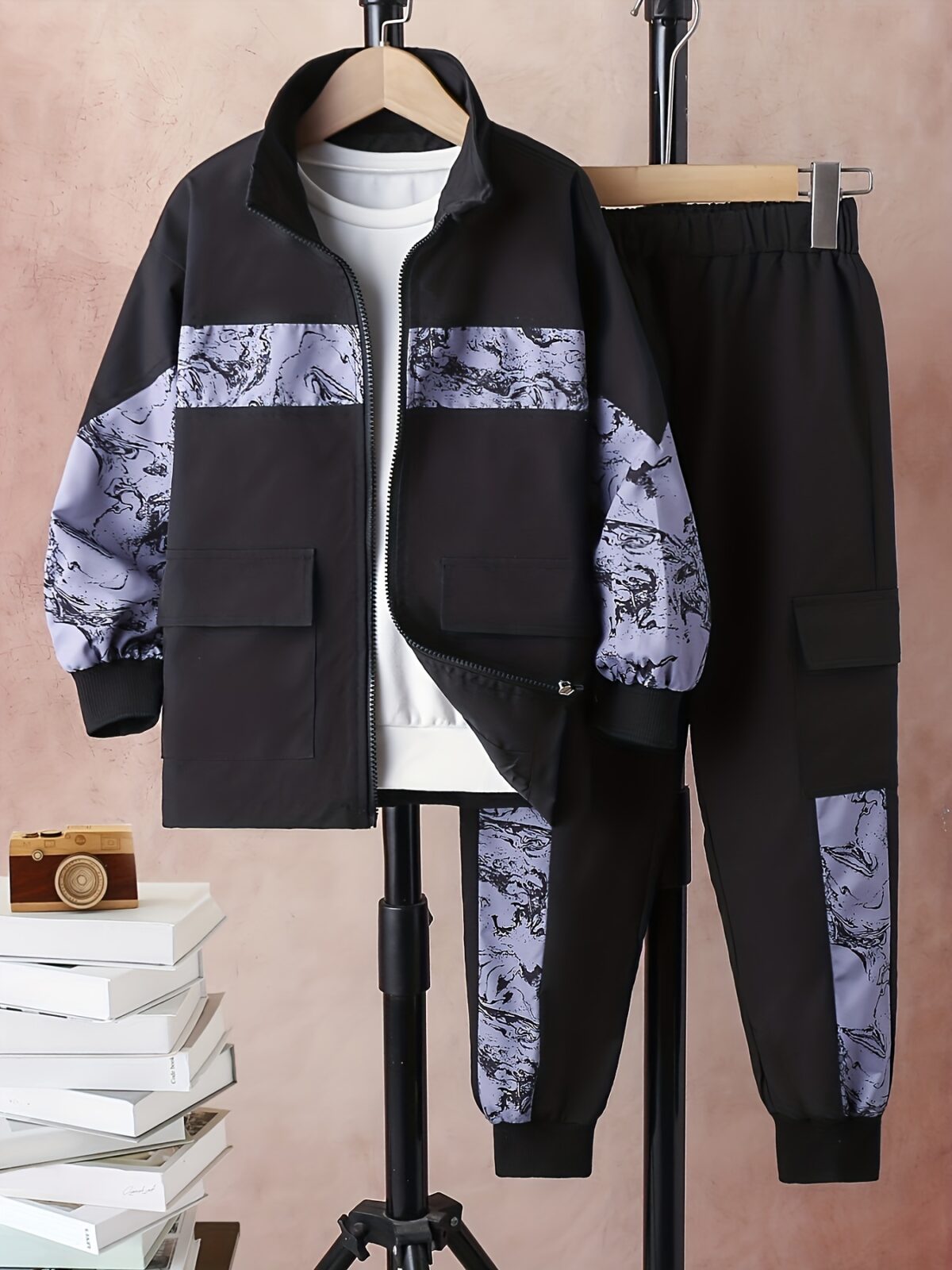 Stylish boys geometric tracksuit set in trendy print perfect for spring and fall outdoor adventures Offers warmth and breathability