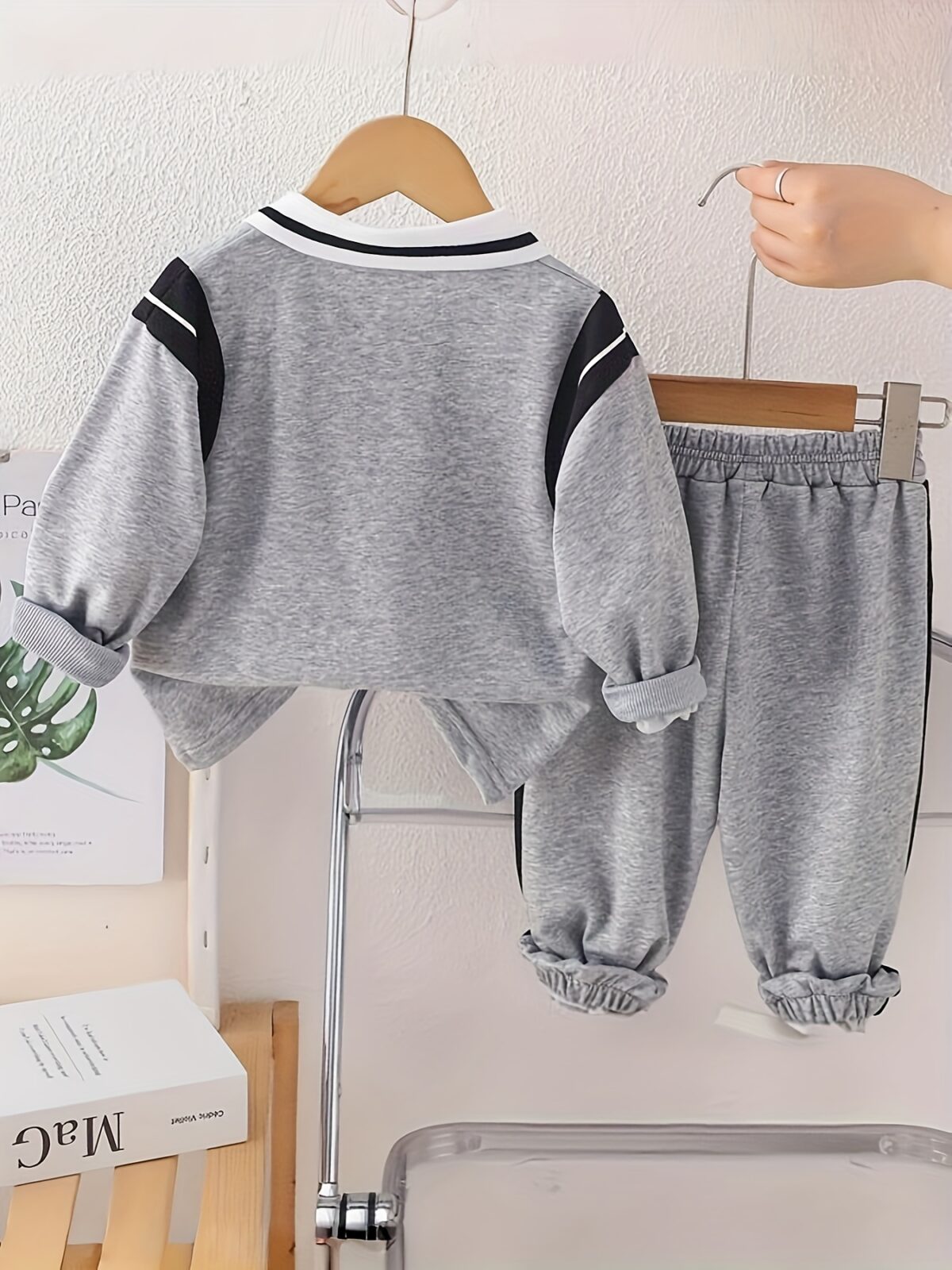 Smart Style Boys Tracksuit Set Trendy and comfortable tracksuit in navy blue for boys aged 1 6 years Perfect for school sports or semi formal events