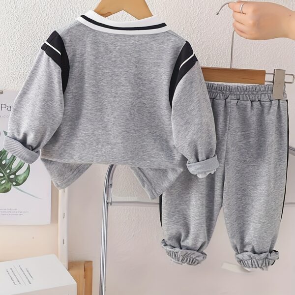 Smart Style Boys Tracksuit Set Trendy and comfortable tracksuit in navy blue for boys aged 1 6 years Perfect for school sports or semi formal events