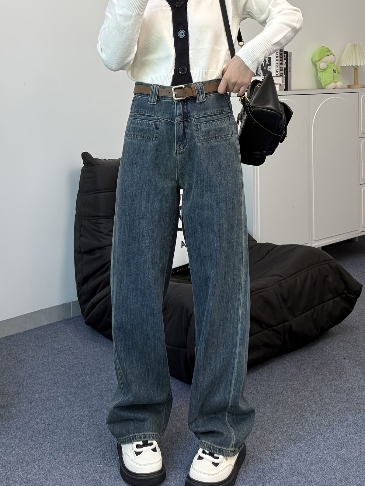 Newness The Seoul Silhouette High Waisted Straight Jeans A flattering versatile pair of jeans in a classic straight leg style