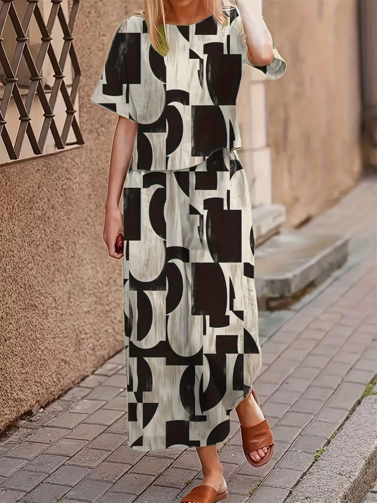 Effortlessly chic womens floral print pants set in soft polyester Perfect for all seasons