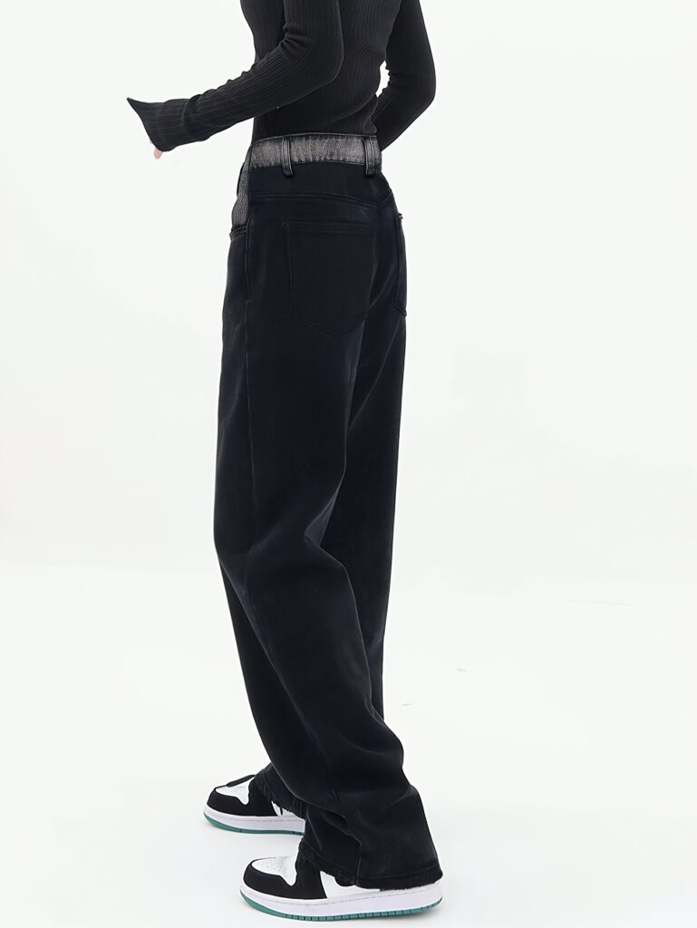 Newness Architect Black Wide-Leg Jeans: Chic, relaxed-fit wide-leg jeans in premium black denim.