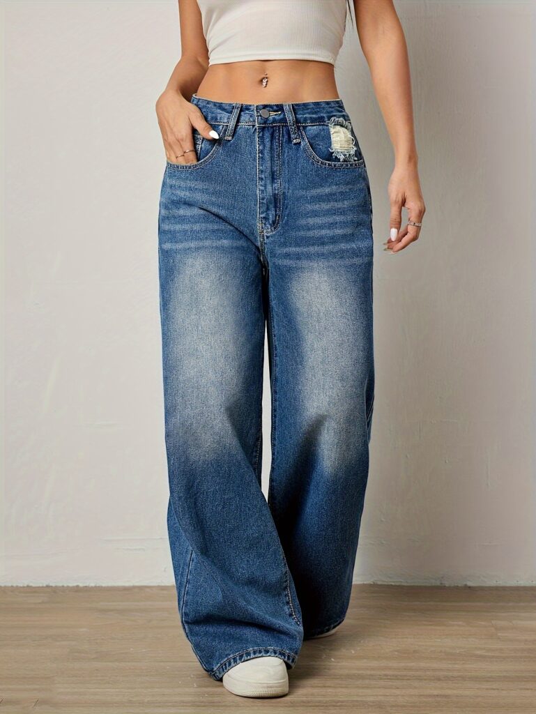 Newness Effortless Chic Women's Straight Leg Jeans: A versatile pair of straight-leg jeans, perfect for any occasion. Shown in a flattering, comfortable fit.