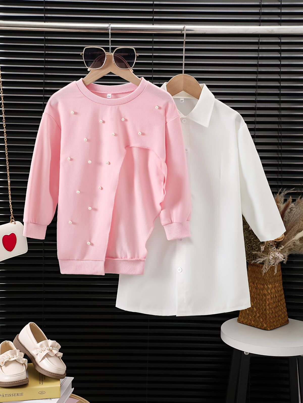 Adorable girls knit set in a stylish design perfect for spring and autumn The soft knit fabric ensures ultimate comfort for everyday wear