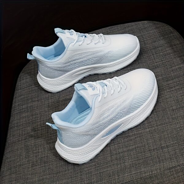 Newness Cloud Comfort Women's White Sneakers: Breathable fabric, EVA insole, and durable rubber sole for all-day comfort.
