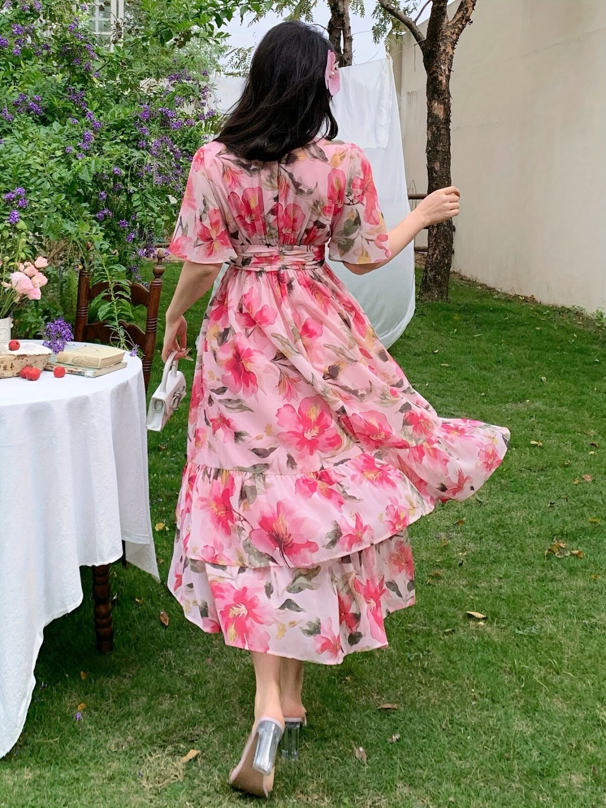 Effortlessly chic Casablanca Floral Print Maxi Dress from Newness perfect for weddings parties or vacations