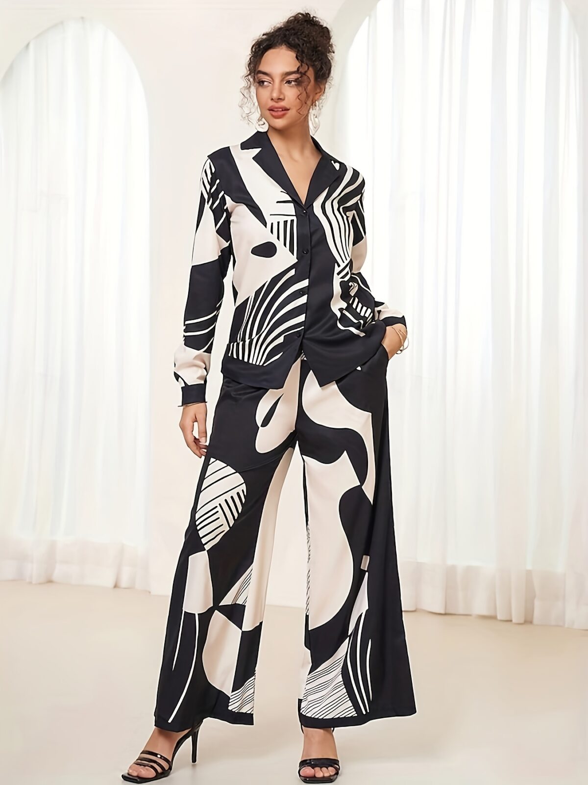 Stylish monochrome two piece set with a geometric print Perfect for spring and summer