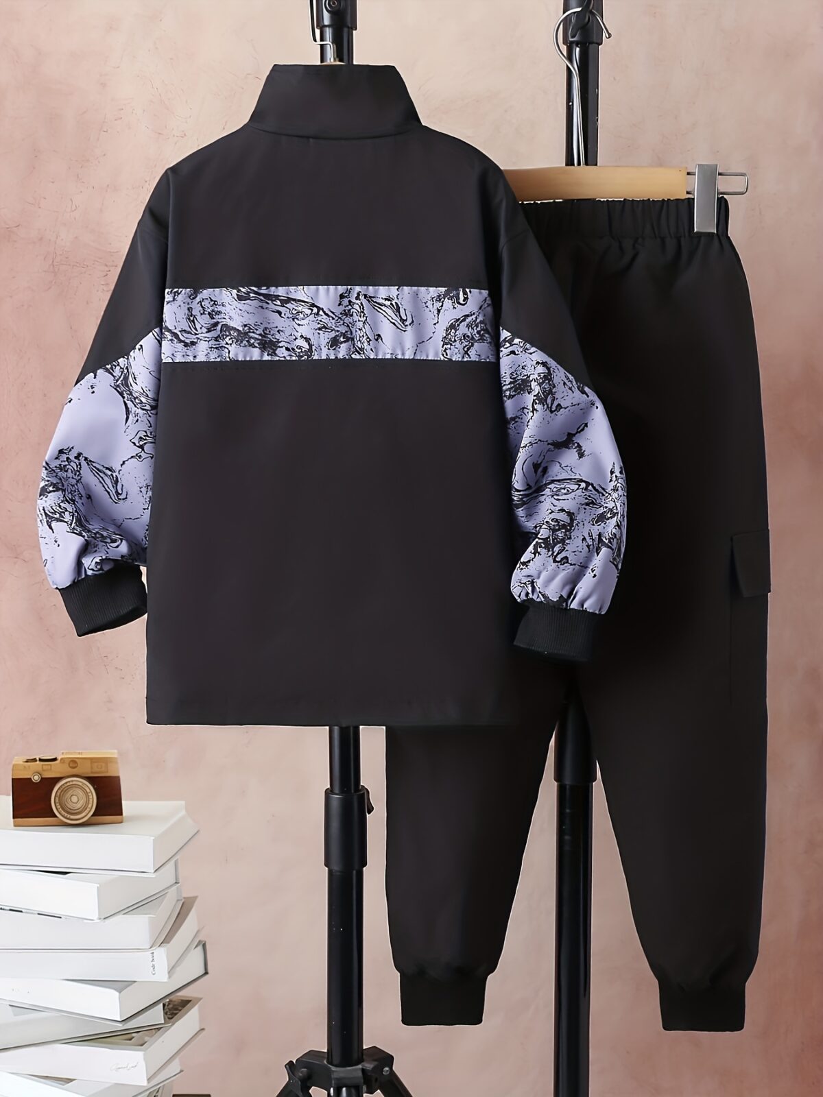 Stylish boys geometric tracksuit set in trendy print perfect for spring and fall outdoor adventures Offers warmth and breathability