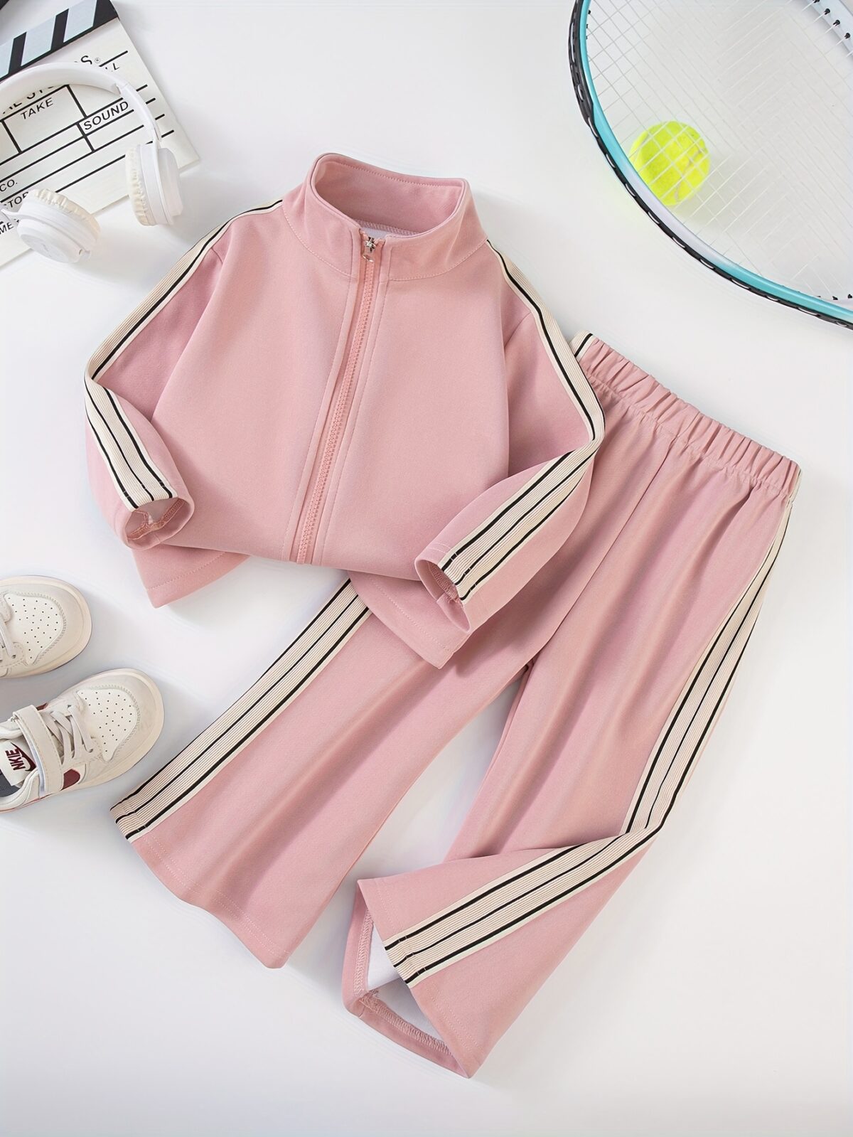 Newness Riviera Girls Sporty Set A stylish comfortable polyester set perfect for play