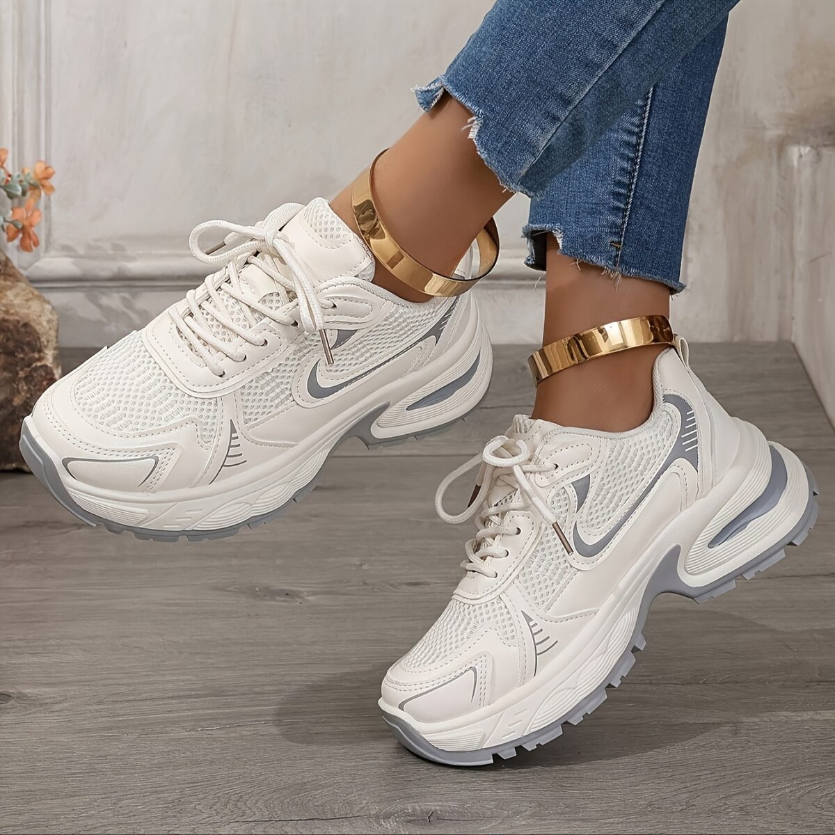 Newness Womens Casual Sneakers Elevate your everyday style with these comfortable and chic sneakers