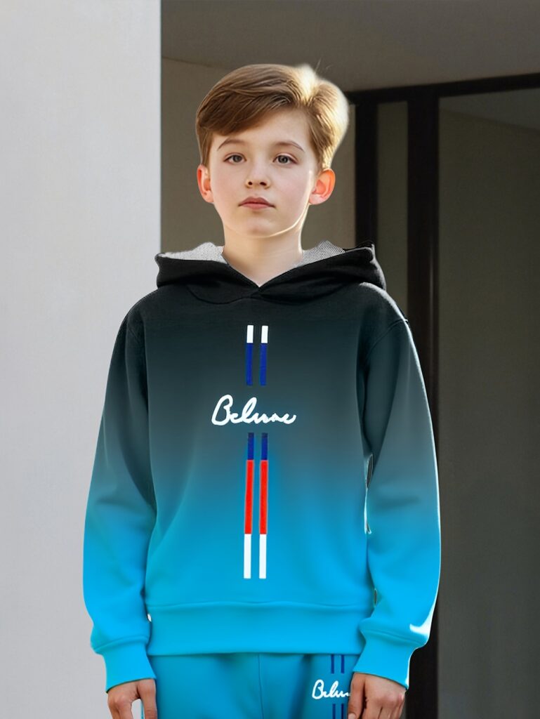 Stylish boys' letter print outfit set, perfect for spring and fall adventures. Two-piece set in fashionable design for active young boys.