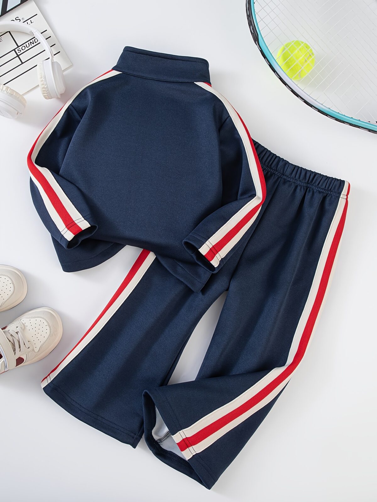 Newness Riviera Girls Sporty Set A stylish comfortable polyester set perfect for play