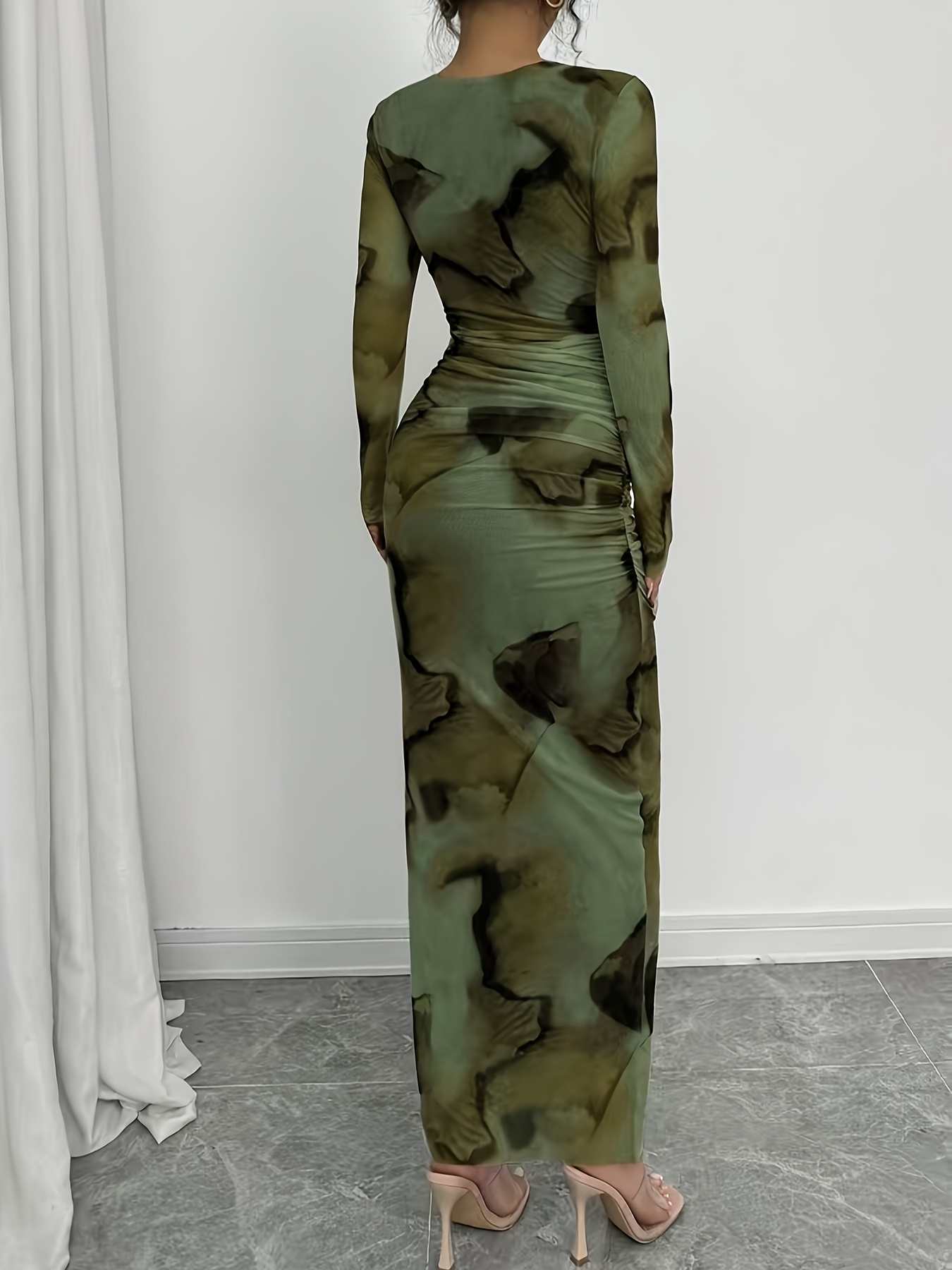 Elegant Gradient Long Sleeve Bodycon Dress for Women - Stretchy Polyester Blend, Round Neck, Form-Fitting Silhouette, Perfect for Spring/Summer, Formal or Casual Occasions, Casual Elegant Dress | Formfitting Dress | Polyester Blend Dress