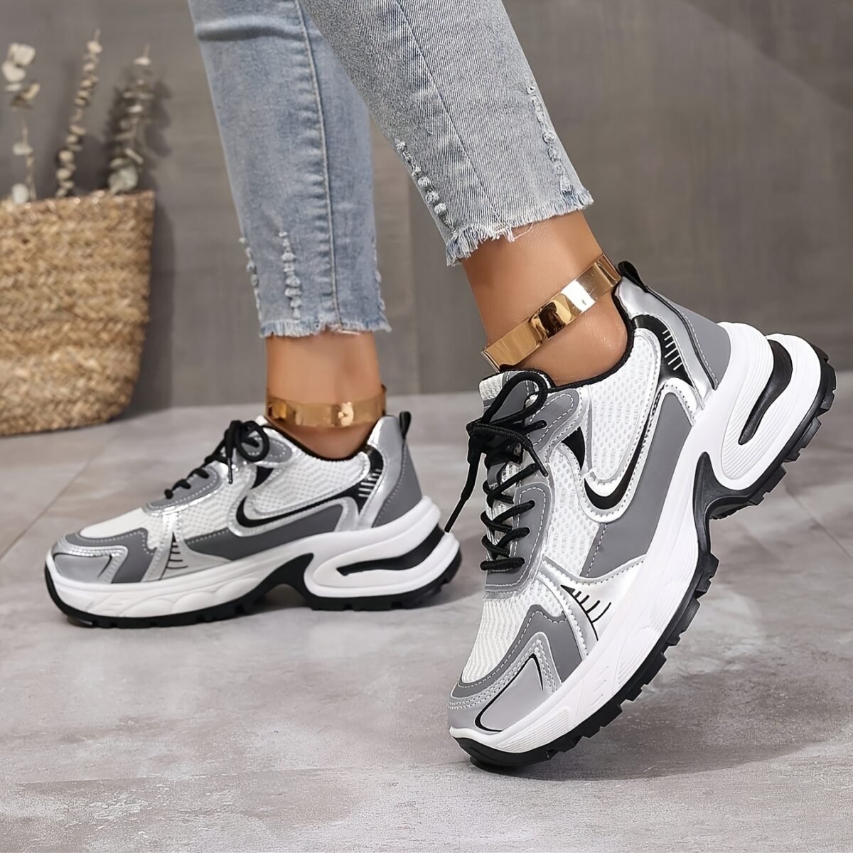 Newness Womens Casual Sneakers Elevate your everyday style with these comfortable and chic sneakers