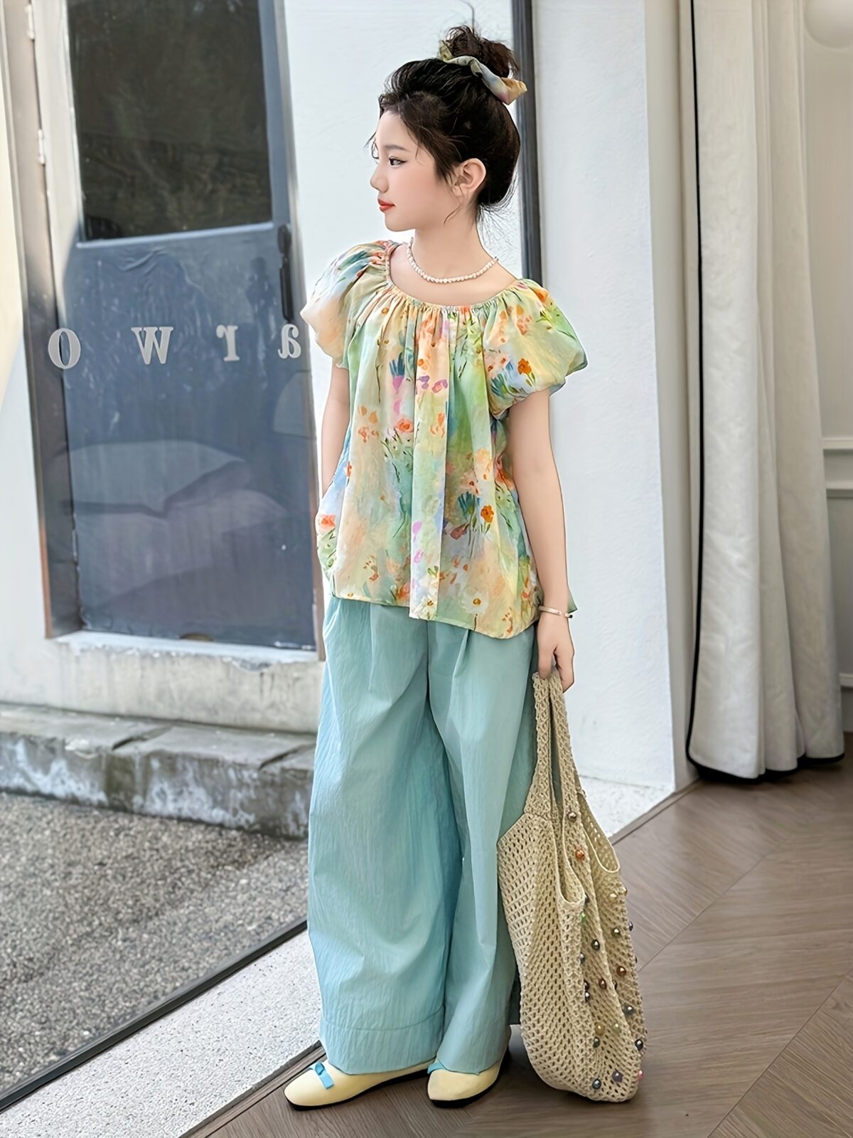 Effortlessly chic Newness Summer Breeze Floral Print Set A two piece outfit perfect for sunny days featuring a breezy floral print