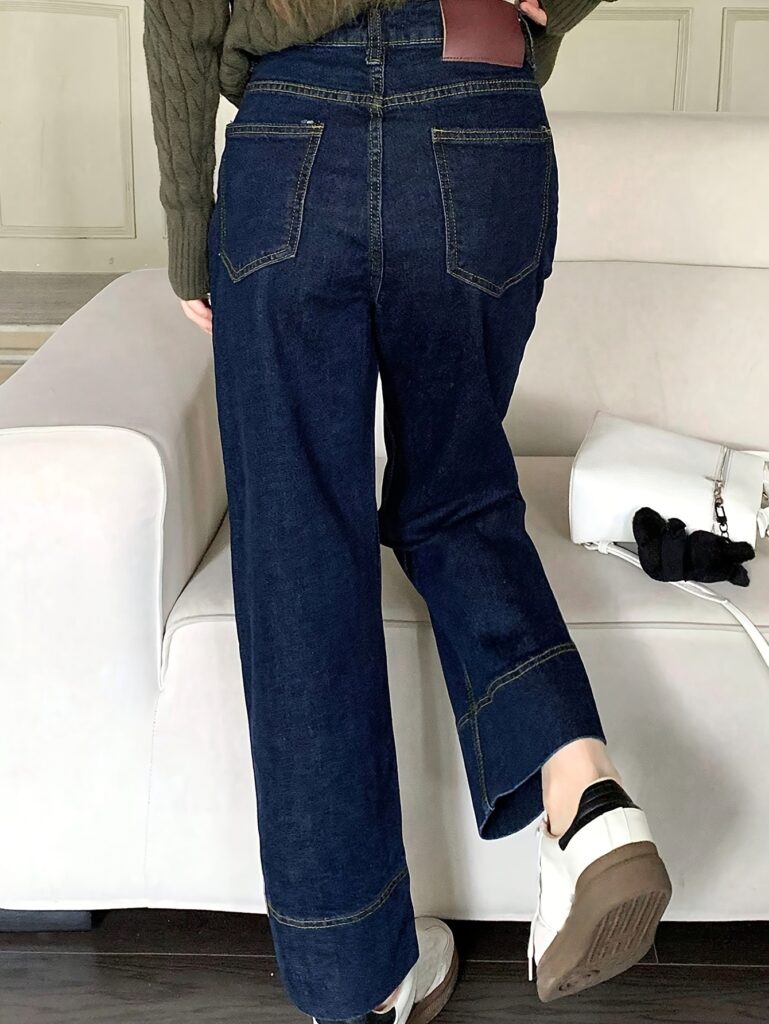 Newness high-waisted wide leg pants in a flattering, chic silhouette.