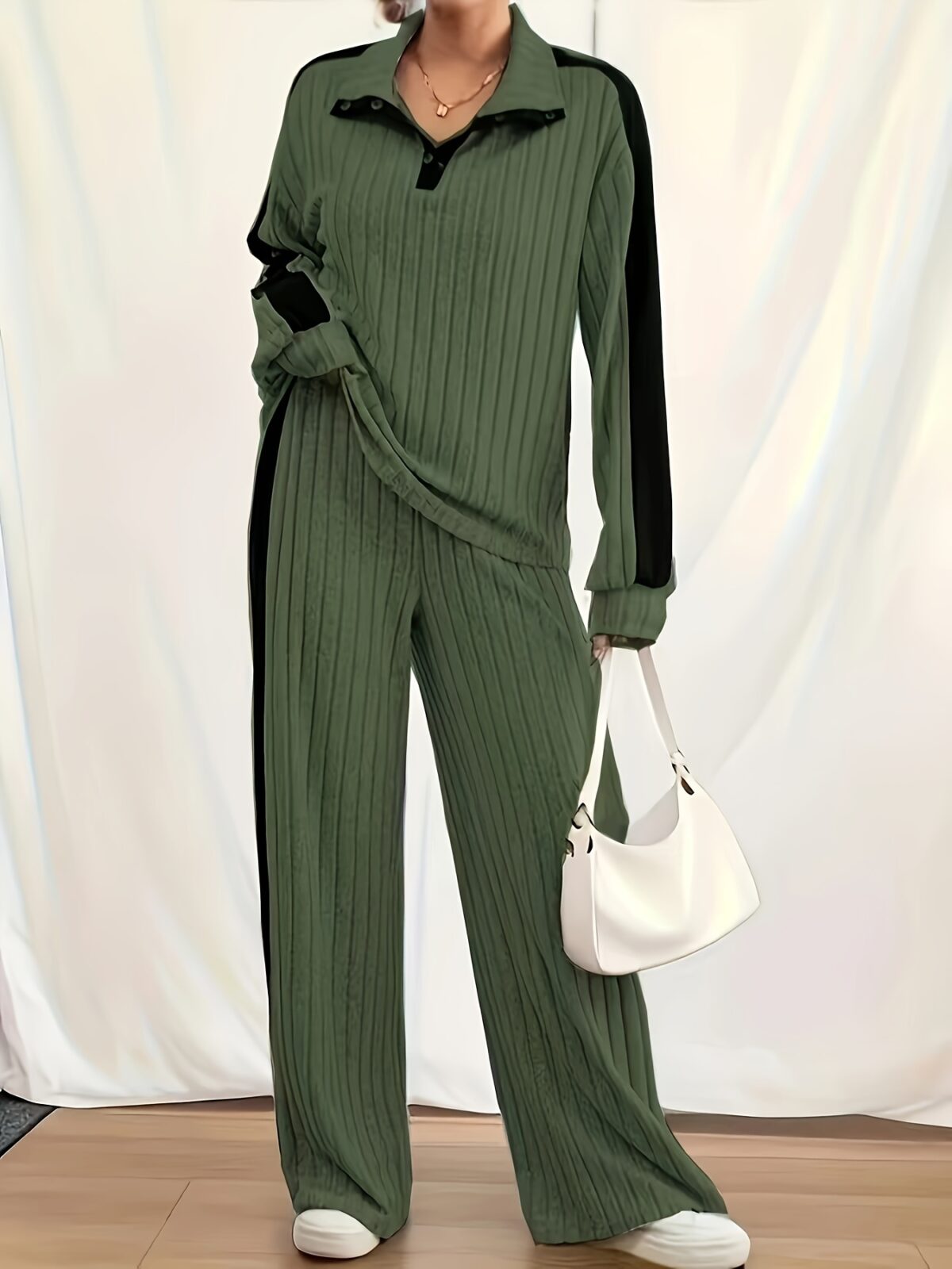 The Newness Milan Casual Suit Set in versatile color This chic and comfortable suit is perfect for any autumn occasion