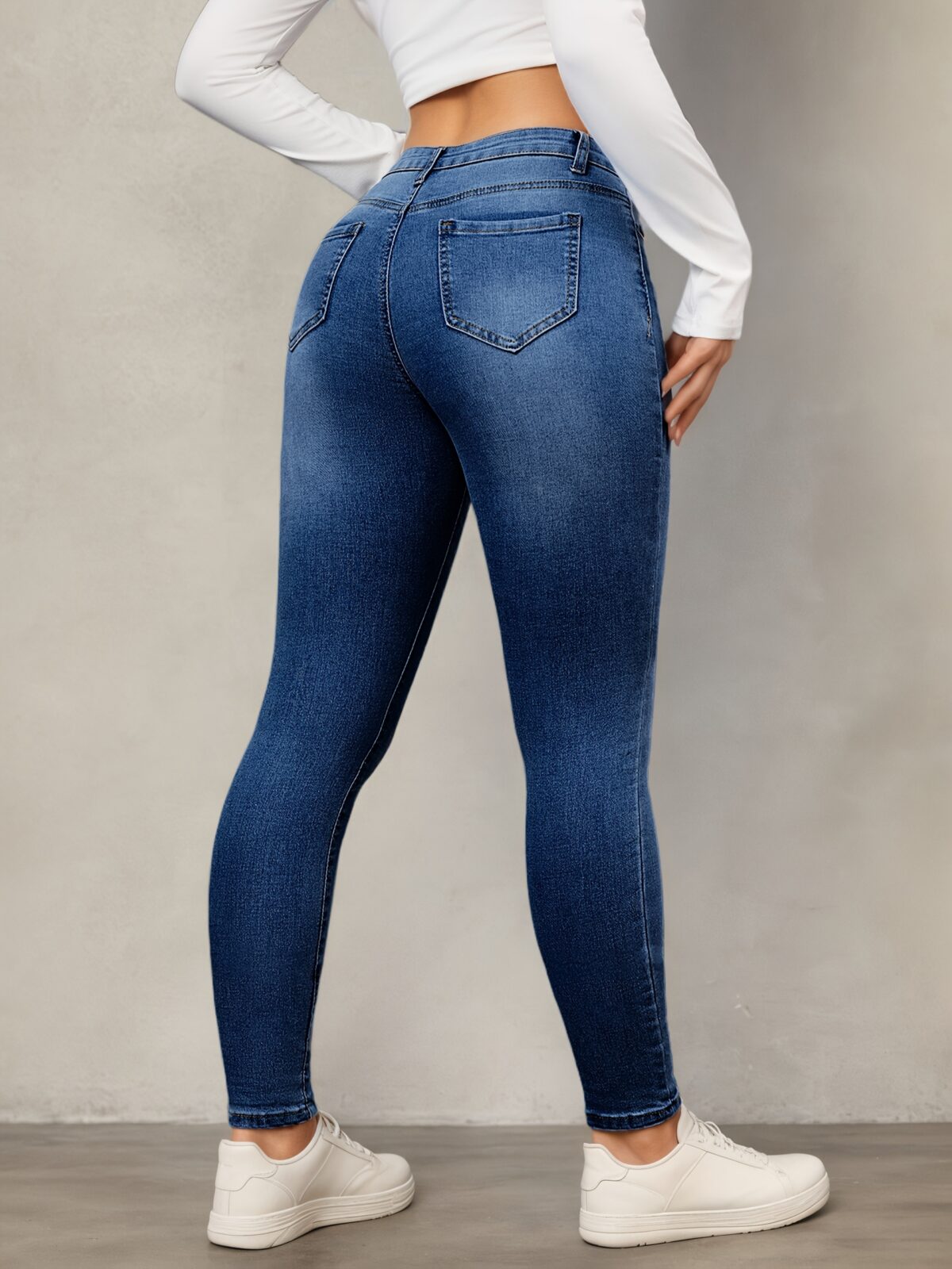 Newness Effortless Chic Skinny Stretch Jeans A flattering pair of dark wash skinny jeans