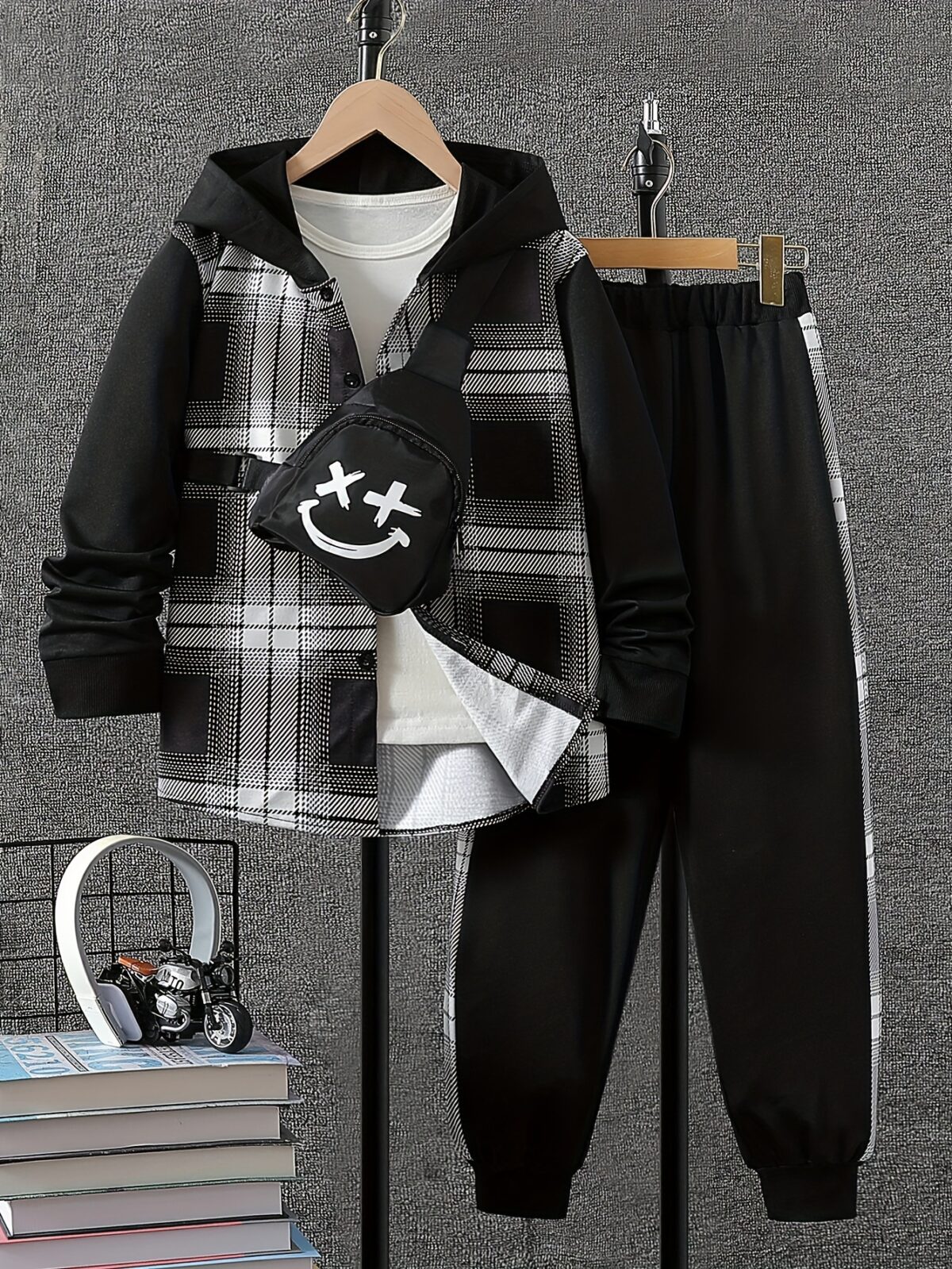 Stylish boys color block set perfect for autumn adventures Features a hoodie and pants in a trendy color block design Ideal for outdoor play