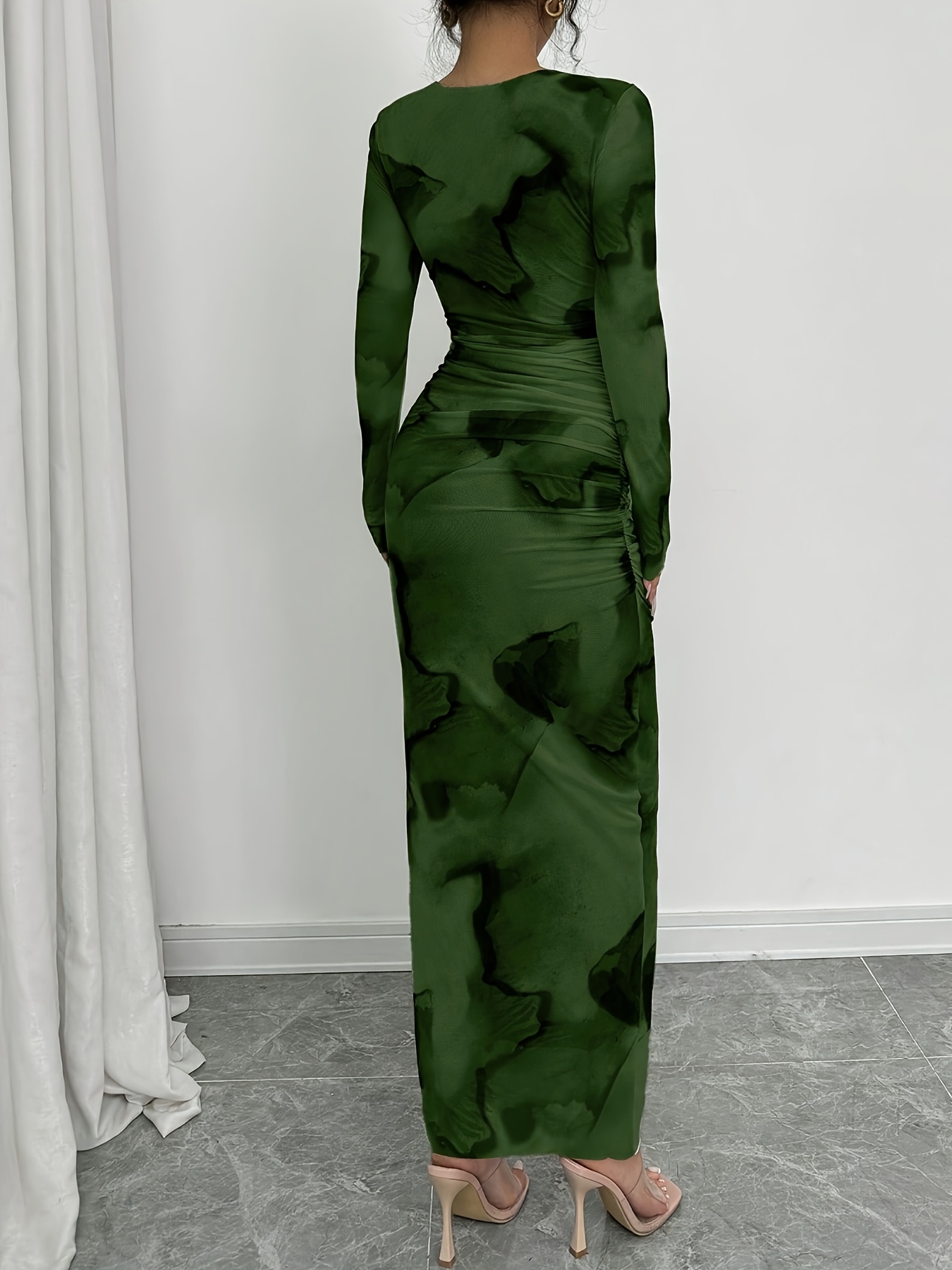 Elegant Gradient Long Sleeve Bodycon Dress for Women - Stretchy Polyester Blend, Round Neck, Form-Fitting Silhouette, Perfect for Spring/Summer, Formal or Casual Occasions, Casual Elegant Dress | Formfitting Dress | Polyester Blend Dress