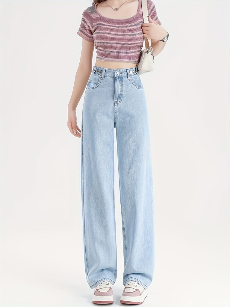 Flattering Newness Parisian High-Waisted Straight Jeans in a timeless design.